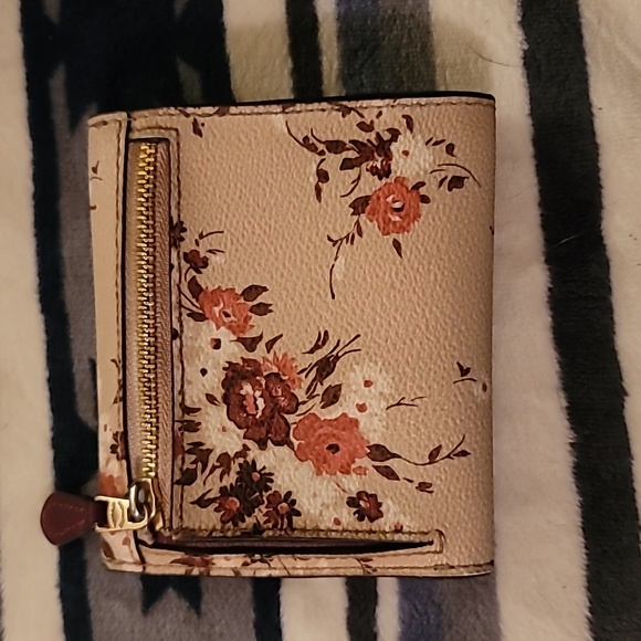 Coach Pink Floral Leather Wallet - Picture 4 of 4